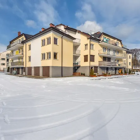 Sun & Snow, Szkolna Apartamento