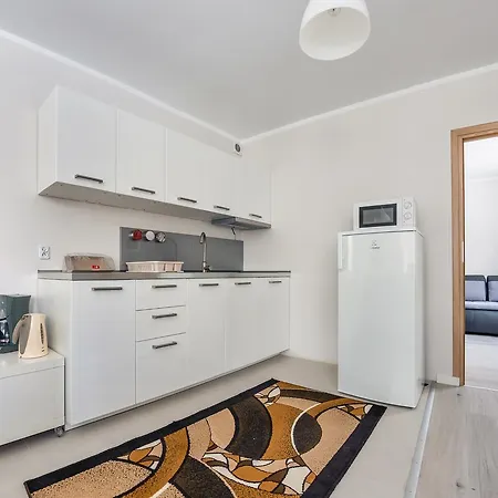 Szkolna, Sun & Snow مينزفوجة